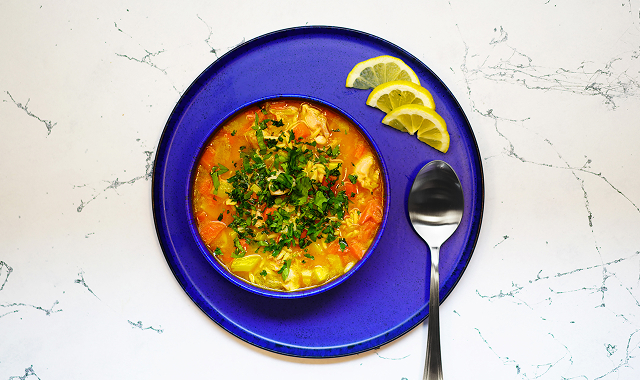 Согревающий куриный суп по-турецки в аэрогриле