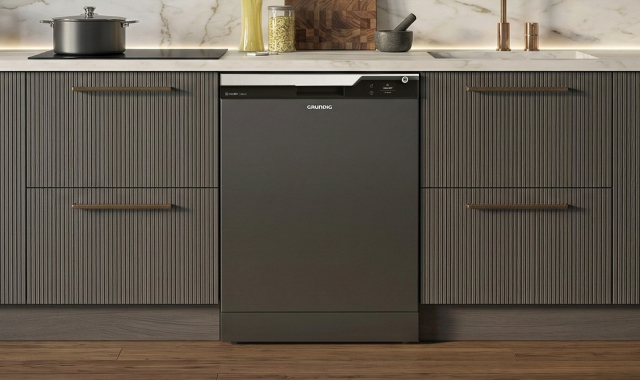 Обзор отдельностоящей посудомоечной машины Grundig GNFP 5542 ADW