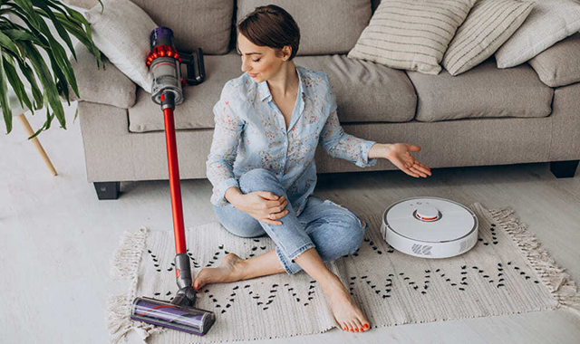 Как выбрать вертикальный пылесос