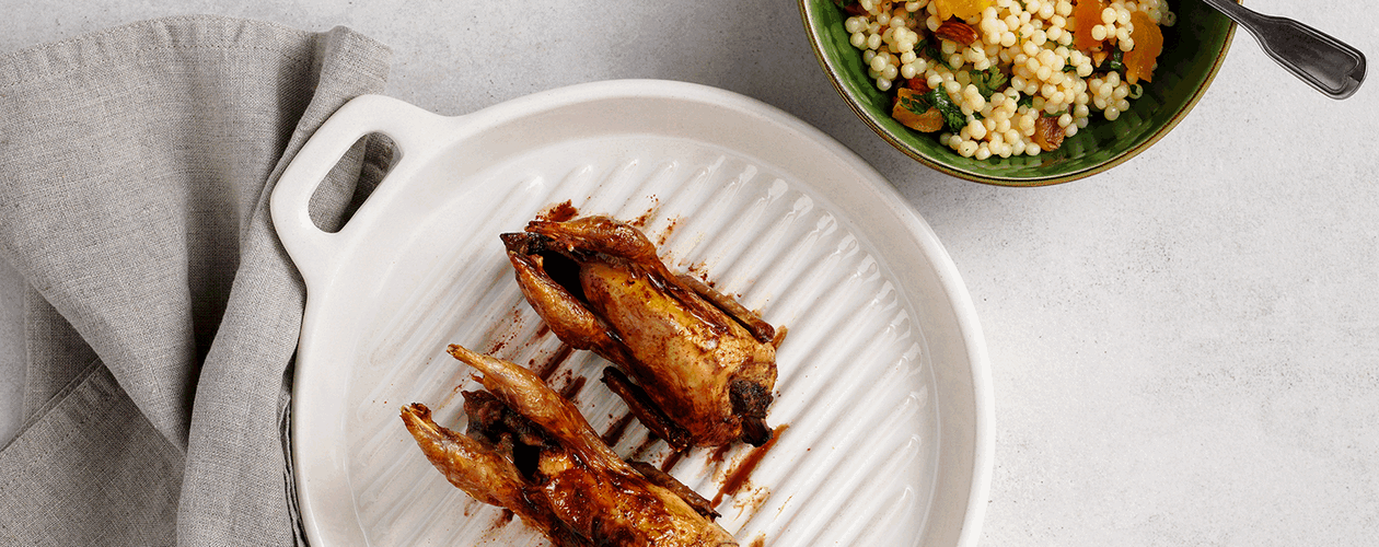 Рецепт курицы на гриле с кускусом, курагой и миндалем